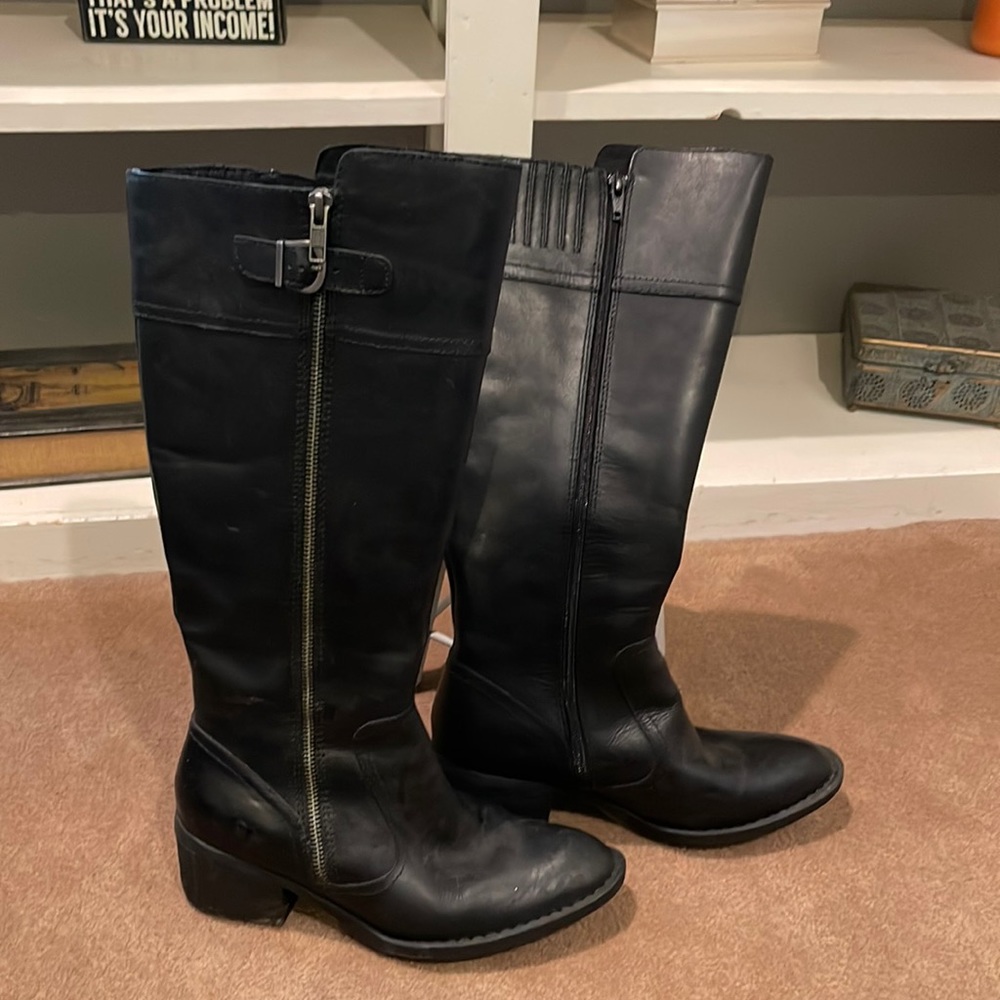 Born leather women’s boots 7.5